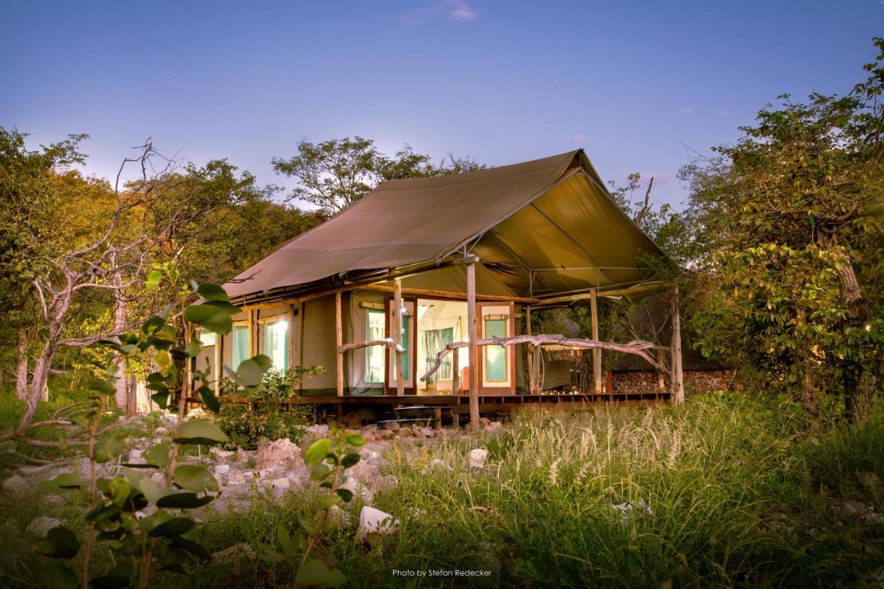 Ongava Tented Camp Okaukuejo Bagian luar foto