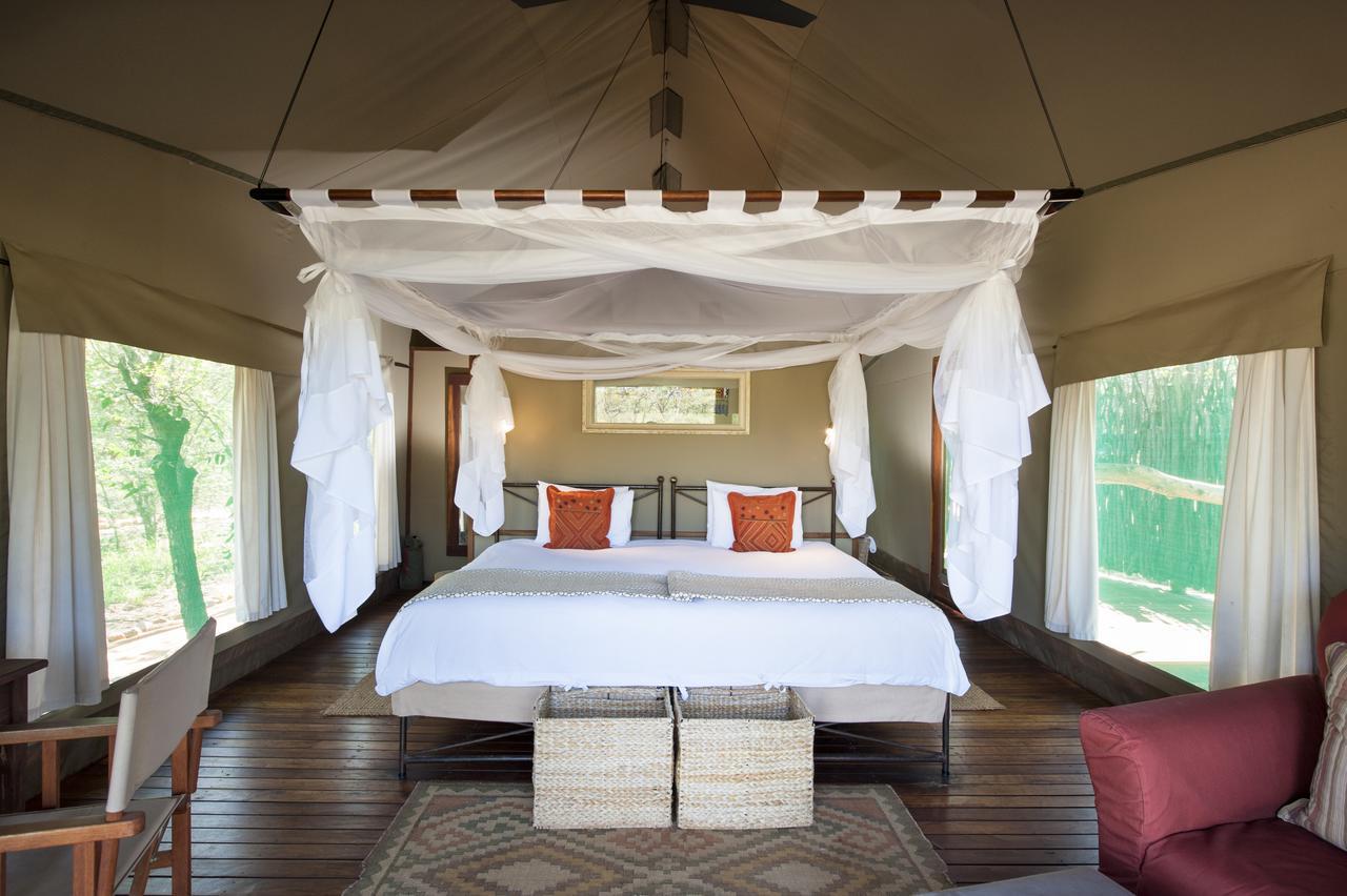 Ongava Tented Camp Okaukuejo Bagian luar foto