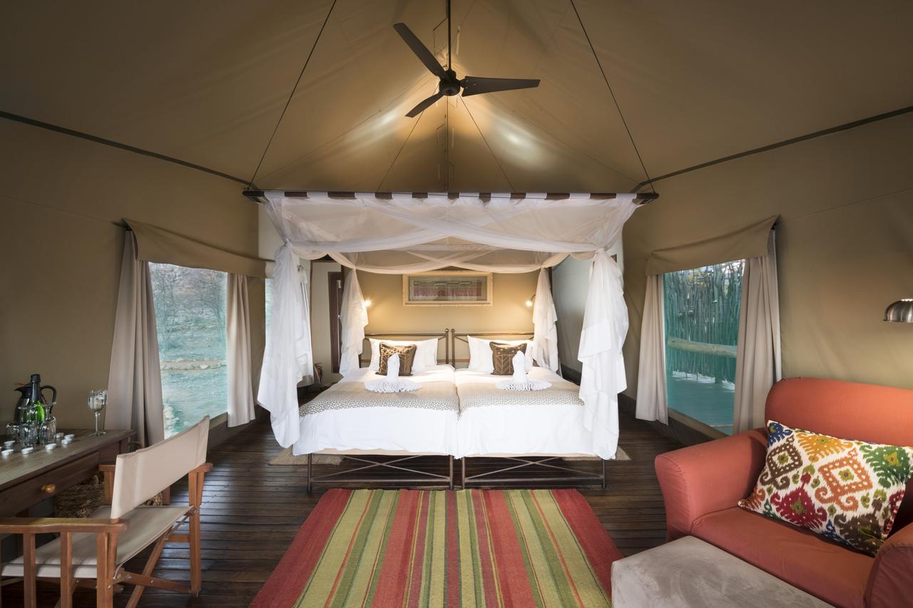 Ongava Tented Camp Okaukuejo Bagian luar foto